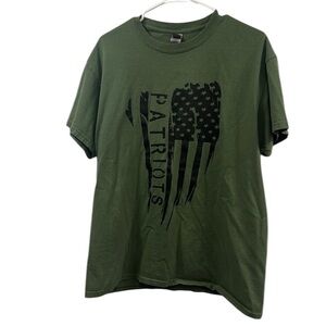 Green Patriots Gildan Unisex Tee Size Large Flag Design